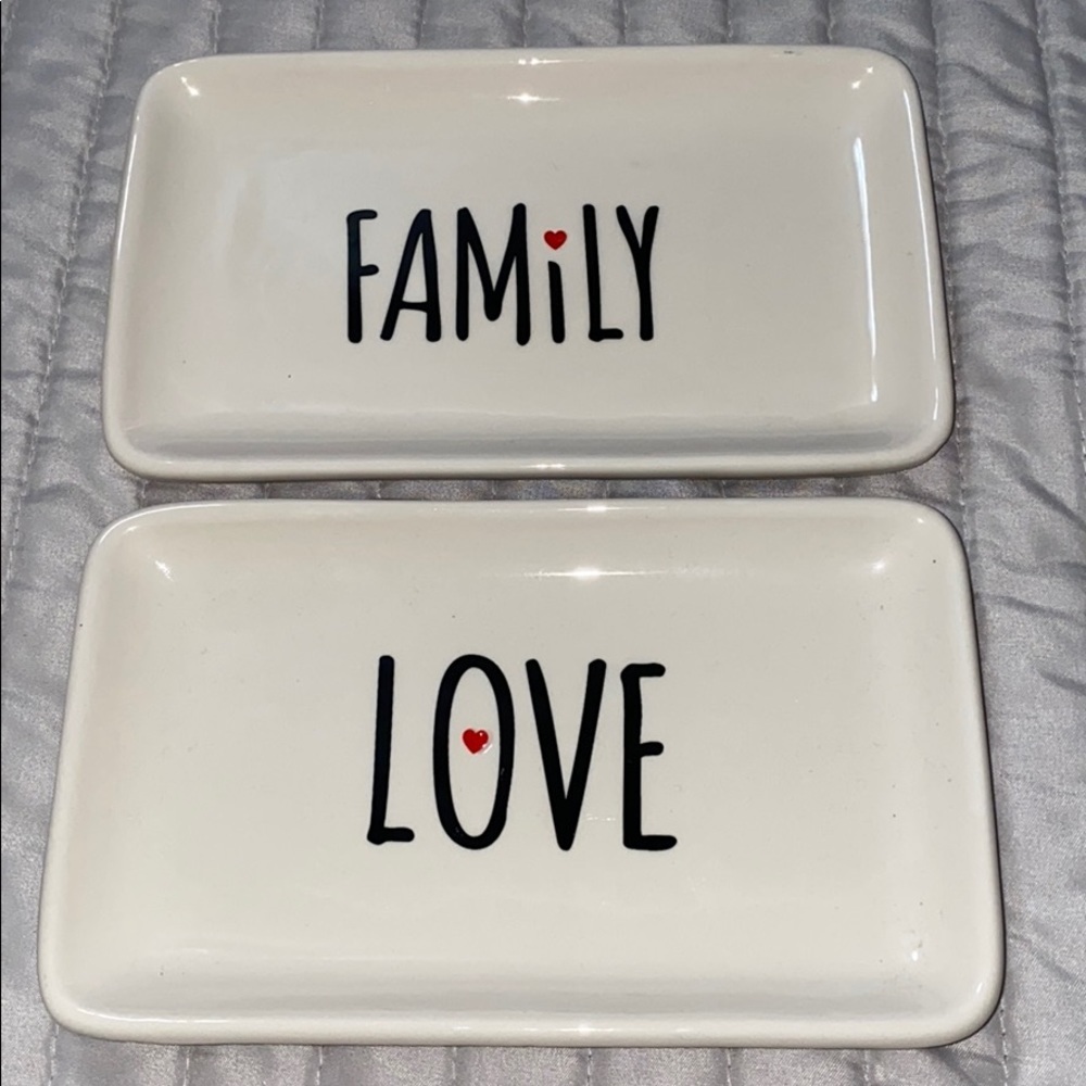 Cracker Barrel jewelry or odds and end dishes